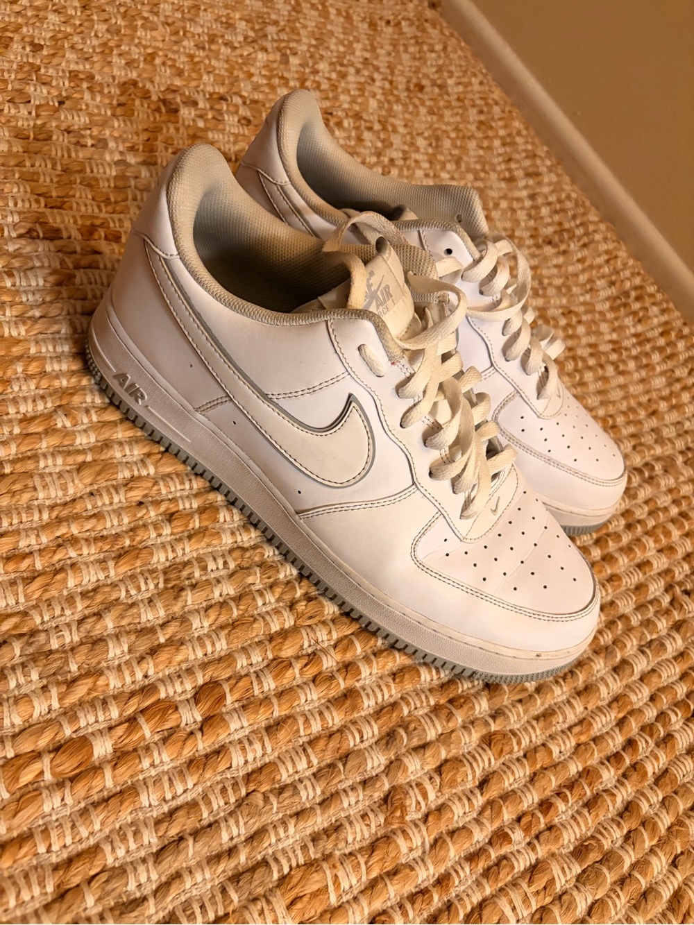 Nike Men’s uptowns. Air Force Ones Low-Top Sneakers. White with grey Size 15